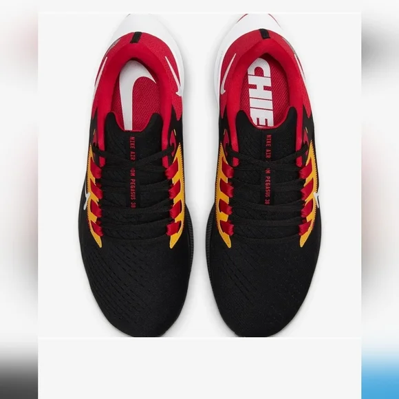 Nike Chiefs shoes - Picture 2 of 6